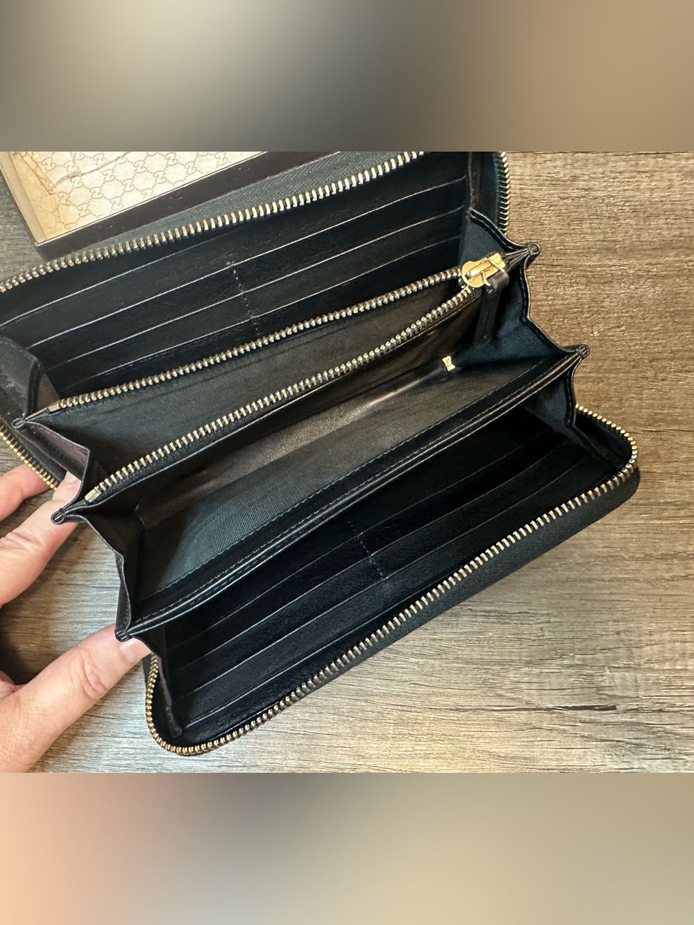 Gucci Black Guccissima Leather Zip Around Wallet - Picture 7 of 13